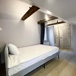 Old Attic Apartment *